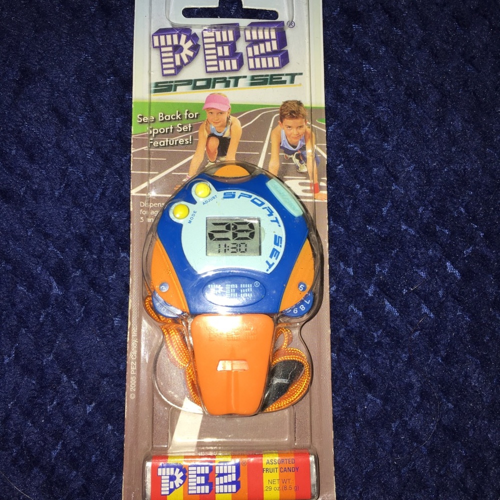 NWOT NEARLY VINTAGE DEADSTOCK PEZ SPORT SET
